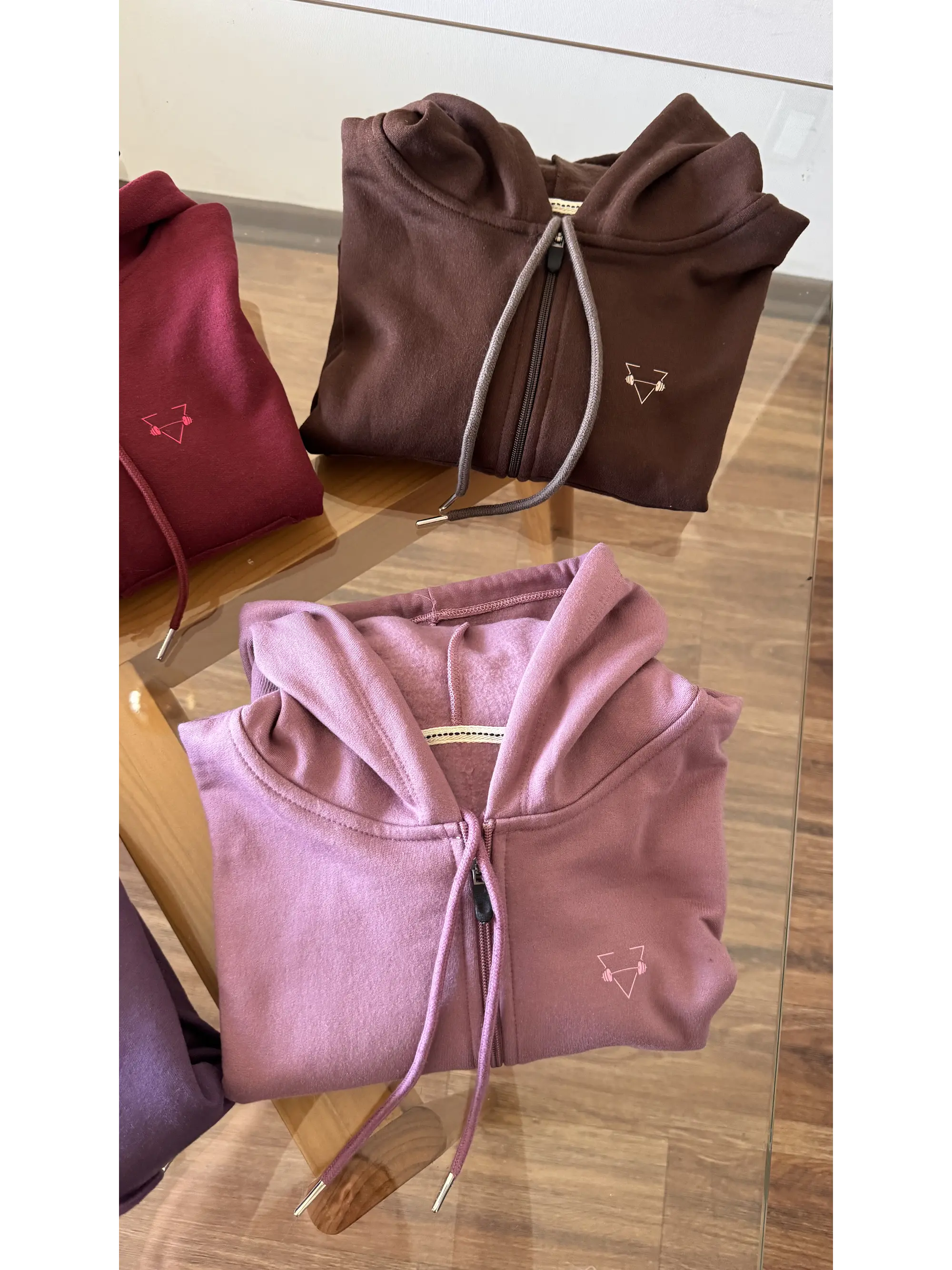 Hoodie Crop Boxy Fit con Cierre 6