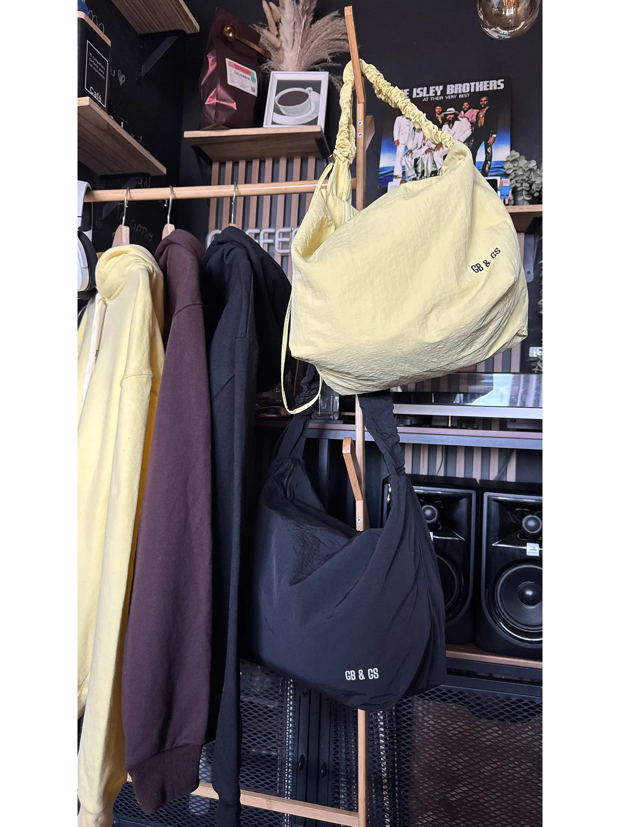 Polerón canguro Regular Fit 