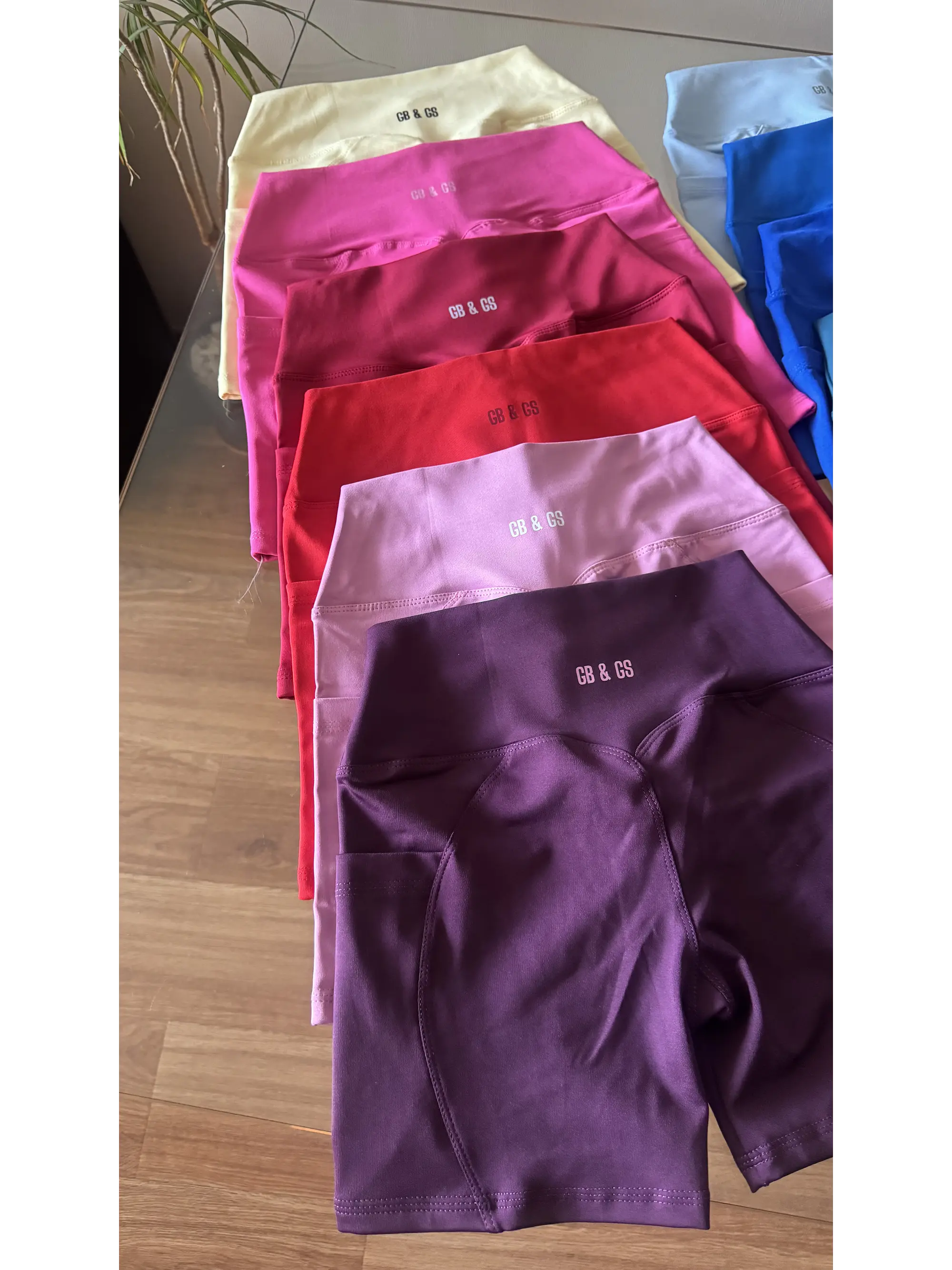 Short Semi-Biker pretina en V 14