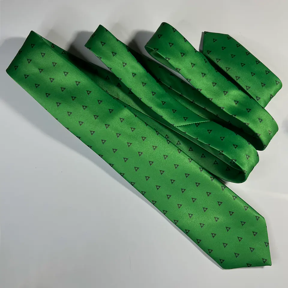 Corbata Trifuerza 2