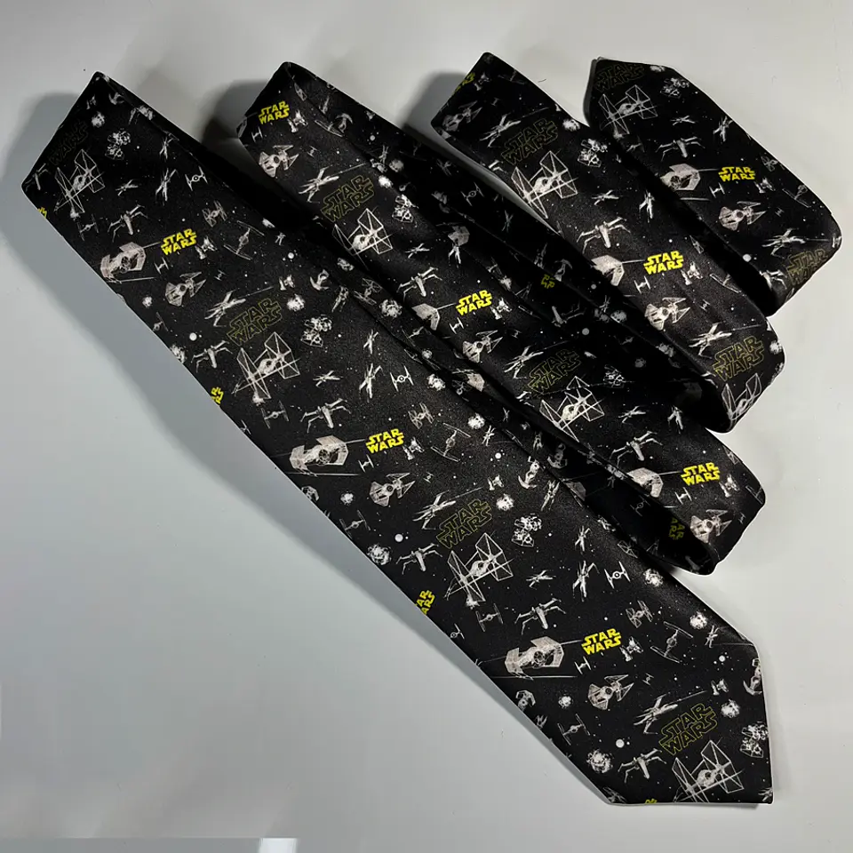 Corbata Naves 2