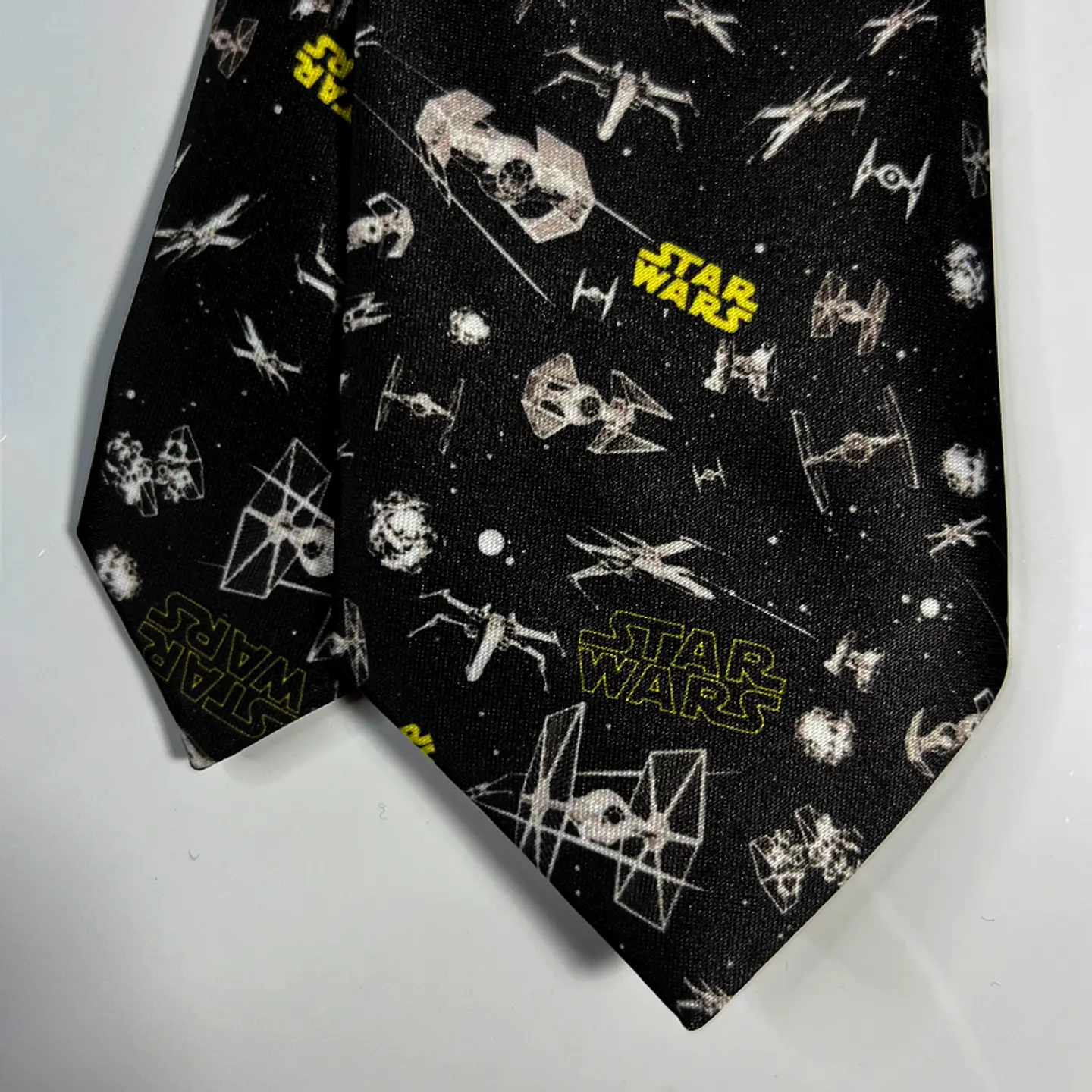 Corbata Naves 4