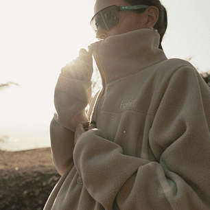 Polar medio cierre mujer beige