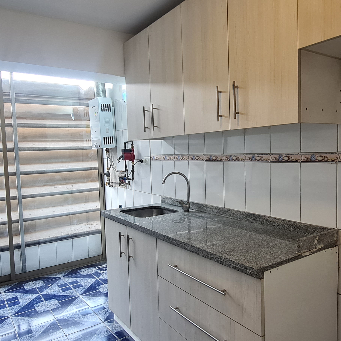 AV VICUÑA MACKENNA 11847 11