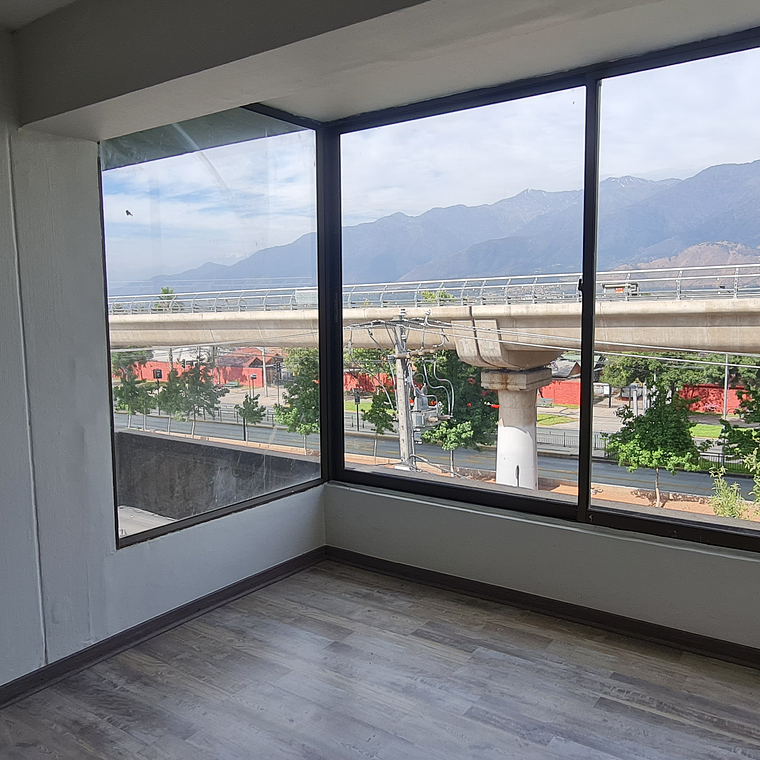 AV VICUÑA MACKENNA 11847 6