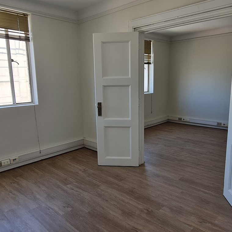 OFICINA BOMBERO OSSA 1010, PISO 10, SANTIAGO 5