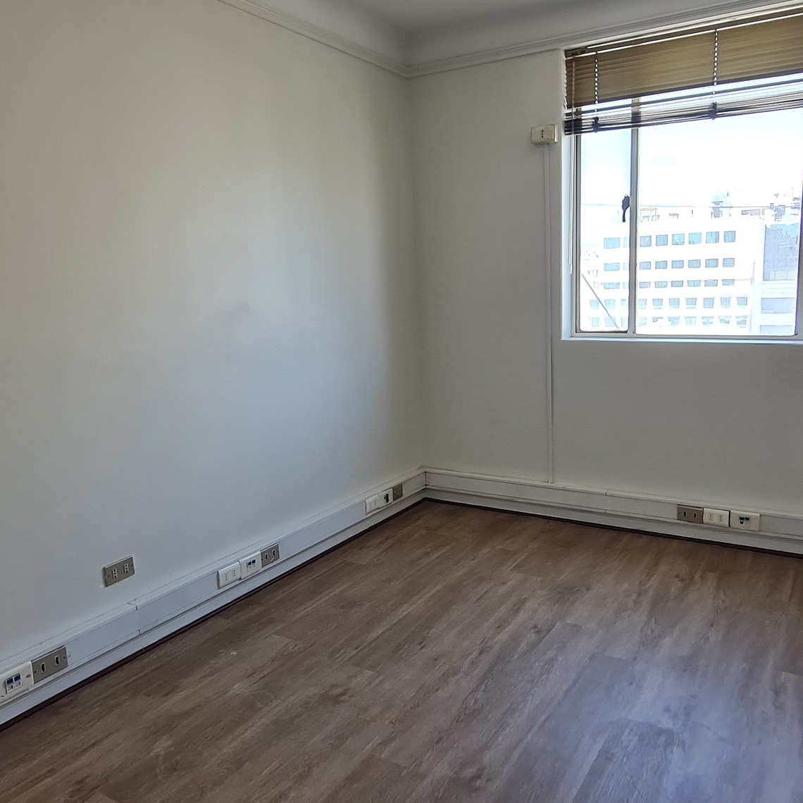 OFICINA BOMBERO OSSA 1010, PISO 10, SANTIAGO 9