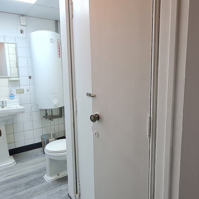 OFICINA BOMBERO OSSA 1010, PISO 9, SANTIAGO 4