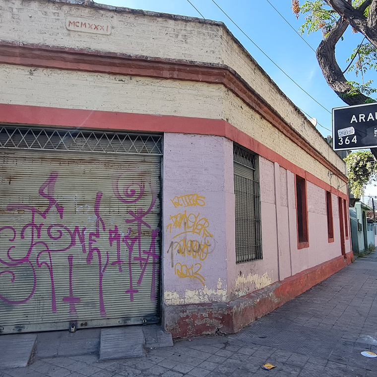 LIRA 2002 ESQ ARAUCO 380, SANTIAGO 3