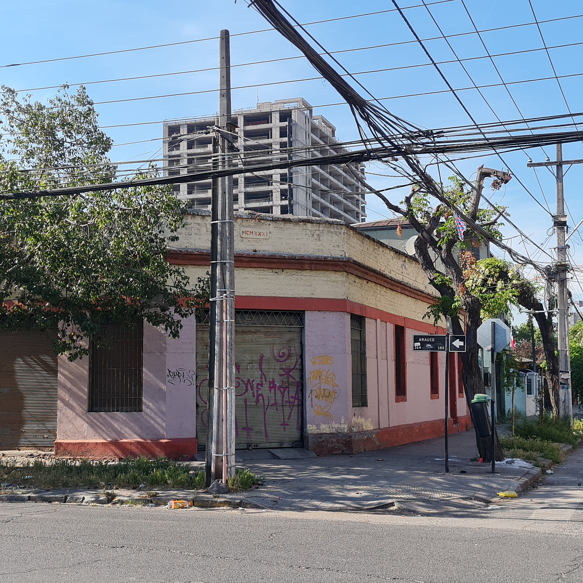 LIRA 2002 ESQ ARAUCO 380, SANTIAGO 5