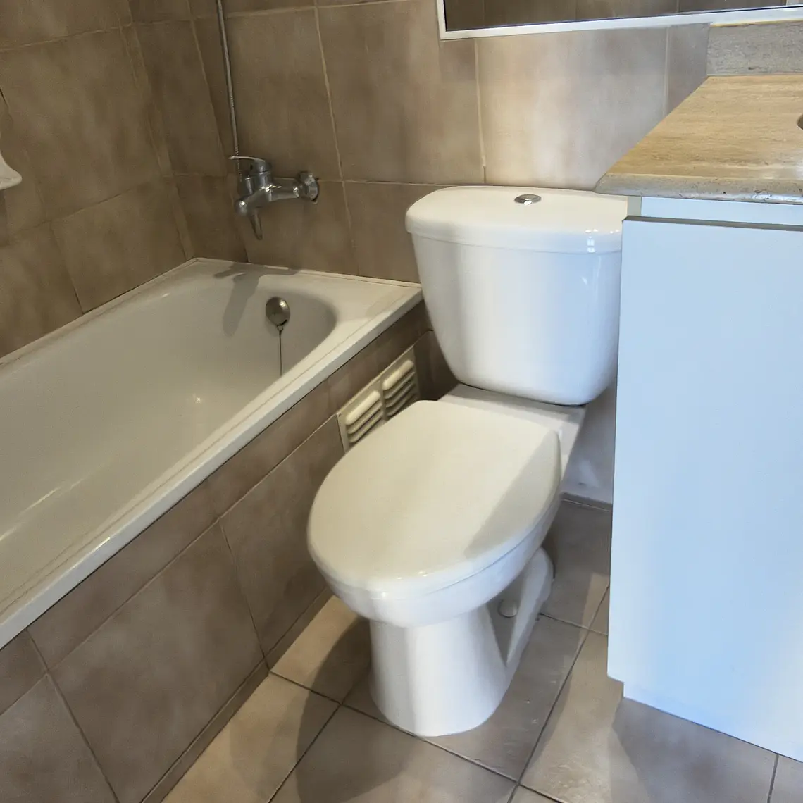 DIECIOCHO 715, ESTILO MARIPOSA 7