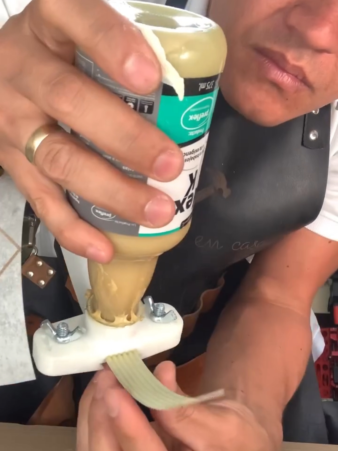 Aplicador de tapacantos manual 8