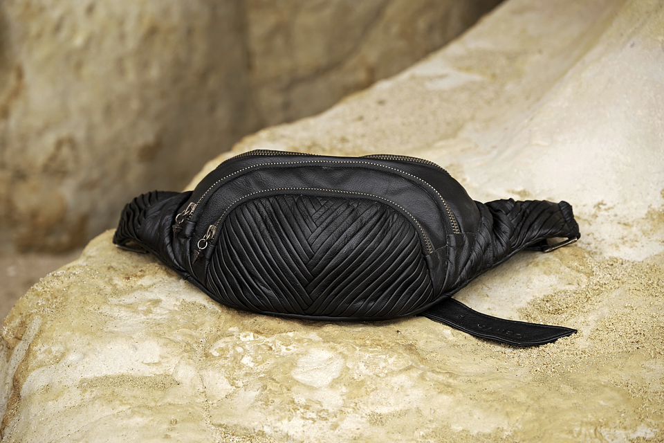 ASH BAG black | brass 4