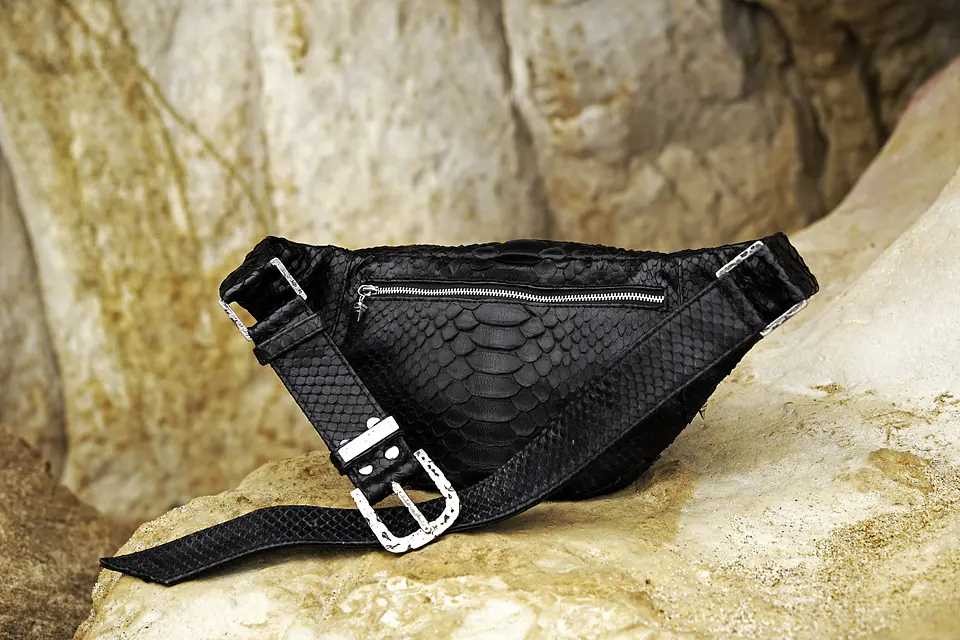 ASH PYTHON BAG black | silver 5