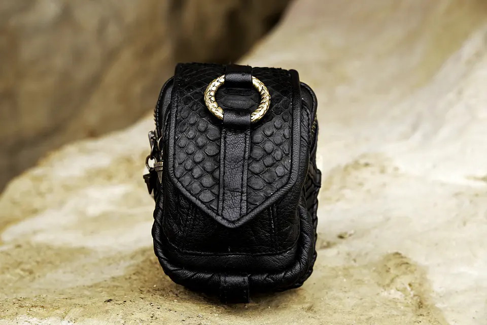 NERVA MINI BAG black | brass 5