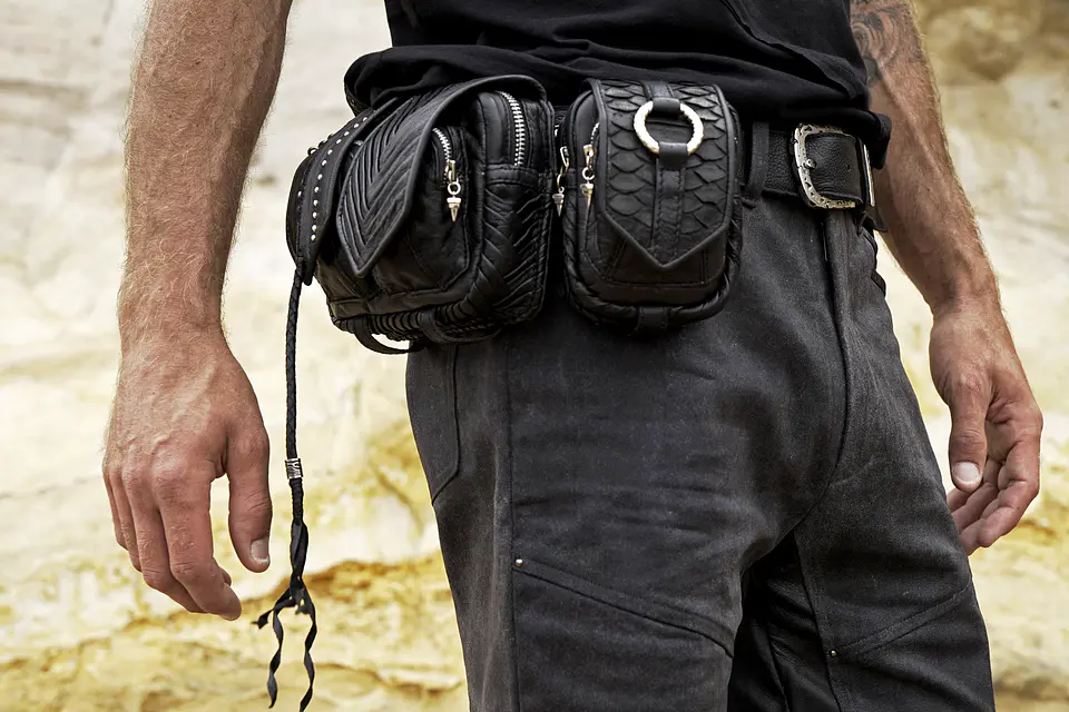 NERVA MINI BAG black | brass 10