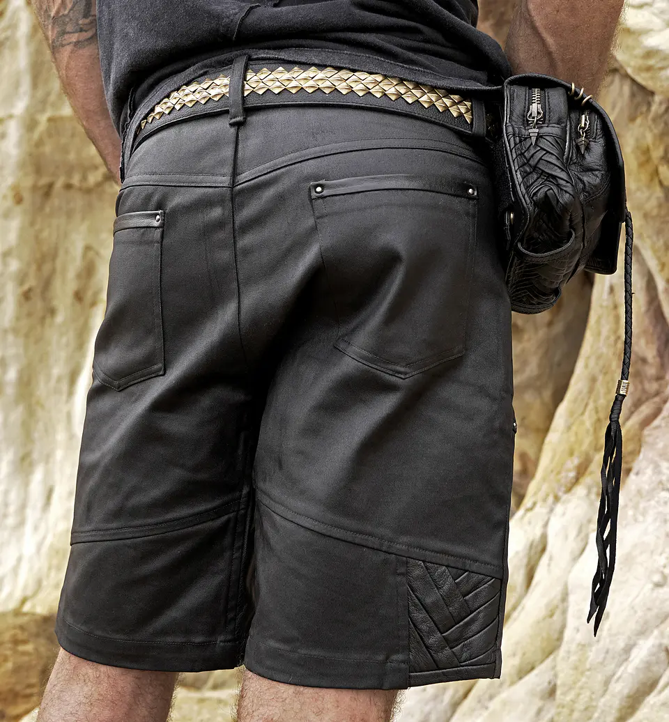 NERO SHORTS black 5