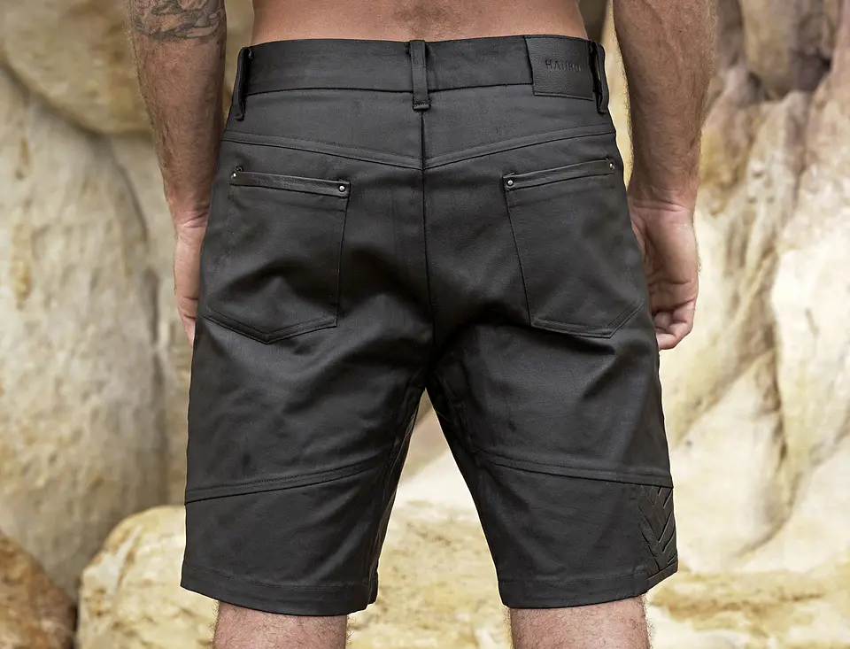 NERO SHORTS black 2