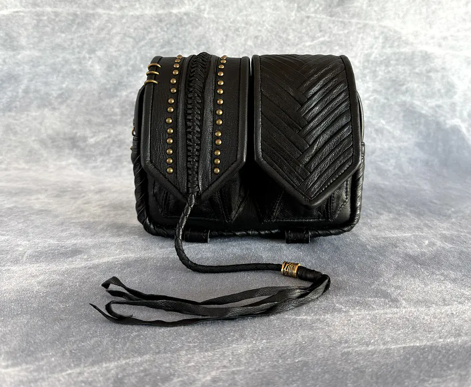 NERVA BAG black | brass 1