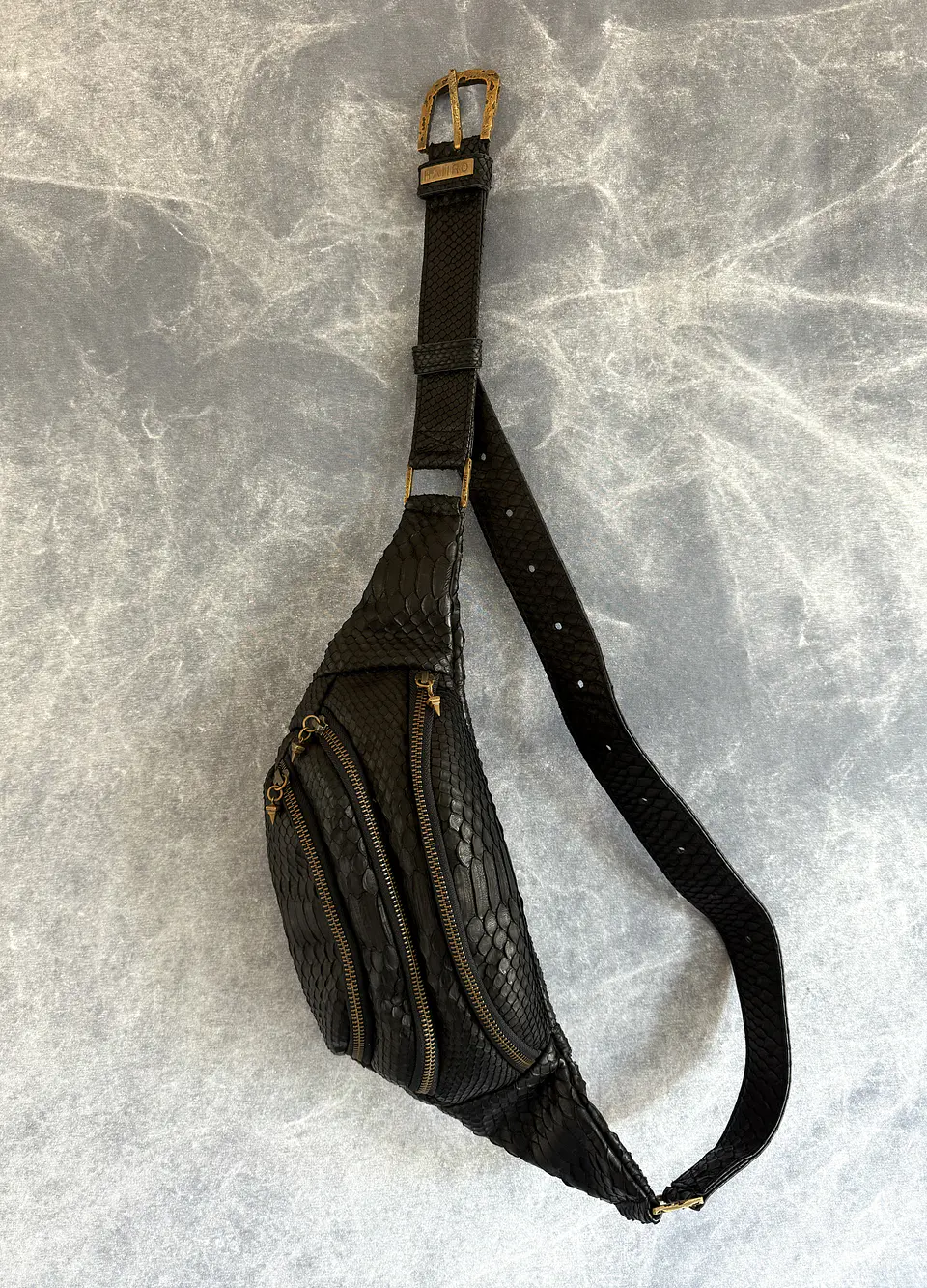 ASH PYTHON BAG black | brass 1