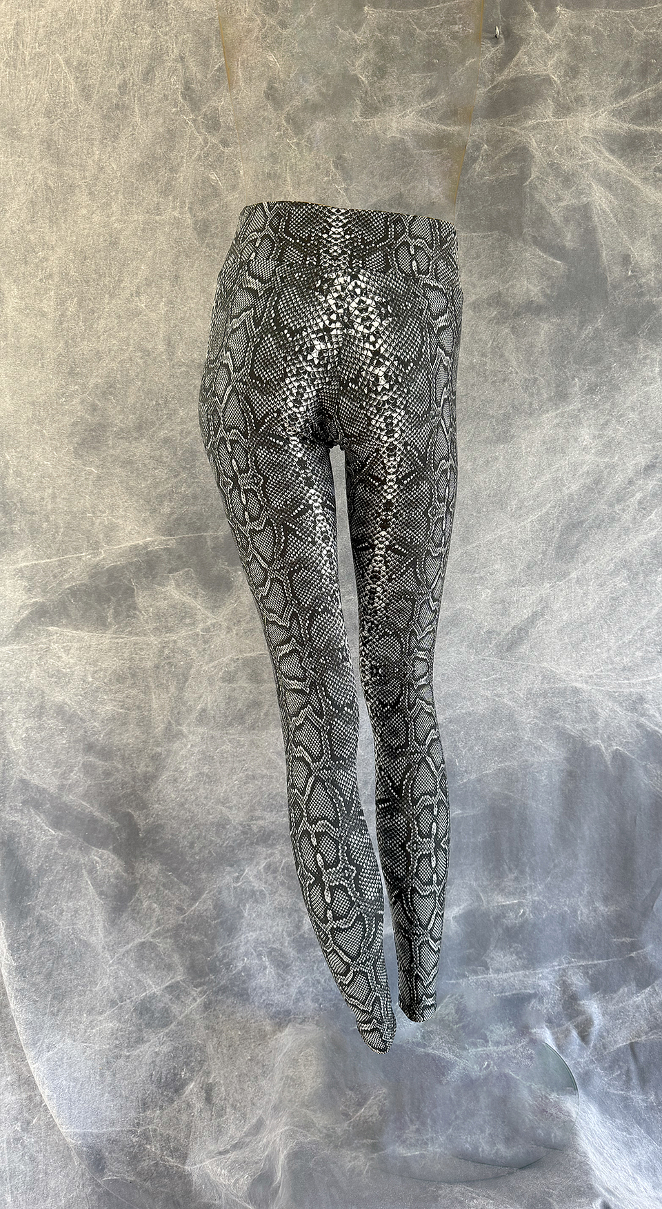 PINKU LEGGINGS black 2