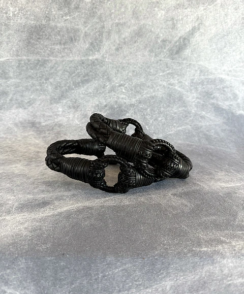 AARIA BOOT CUFFS black