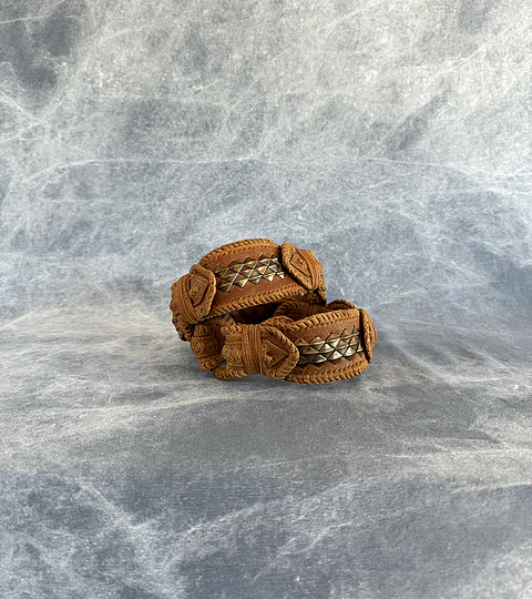 SHEA BOOT CUFFS camel | brass