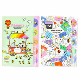 Carpeta con pestañas de Snoopy