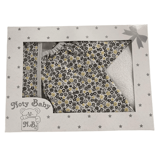 Lindos babeiros impermeáveis com mangas 4