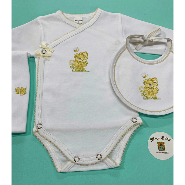 Conjunto de maternidade com body + Babete + gorro  ( estampado) 100% algodão 3