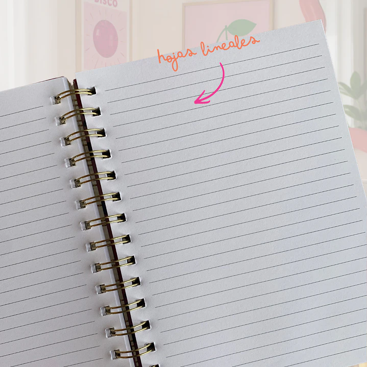 CUADERNO MÁS LAPICES Y LLAVERO 4