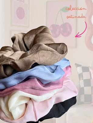 SCRUNCHIE SATINADO NEGRO 