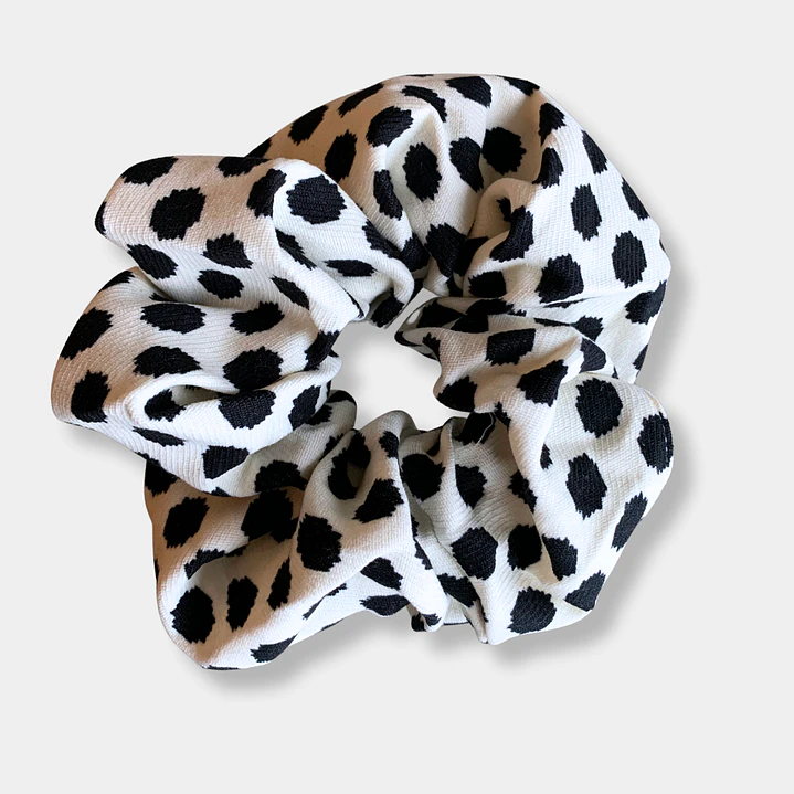 SCRUNCHIE BLANCO PUNTOS NEGROS  1