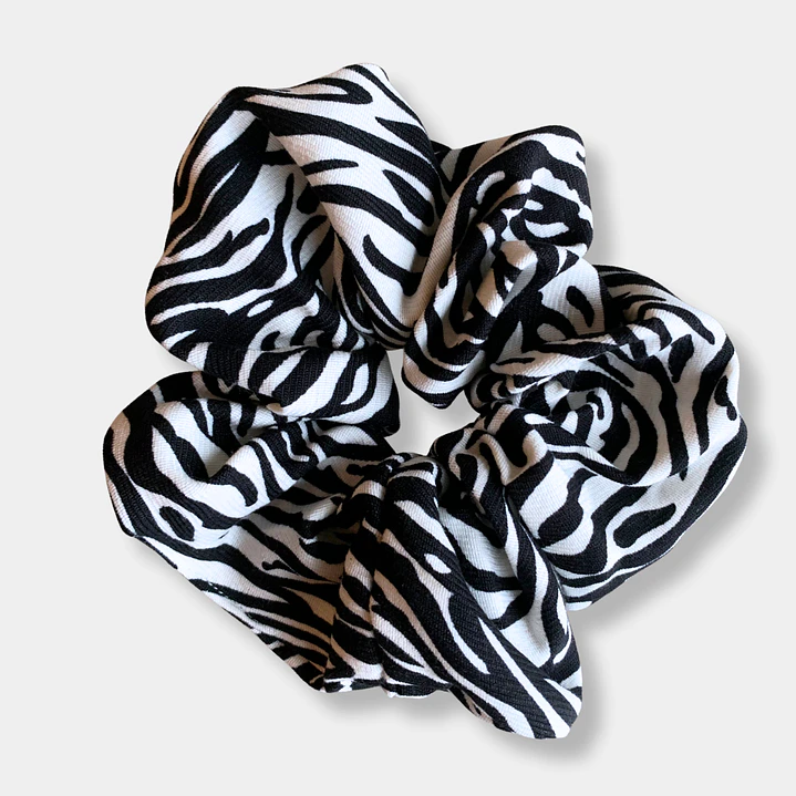 SCRUNCHIE CEBRA NEGRO BLANCO  1
