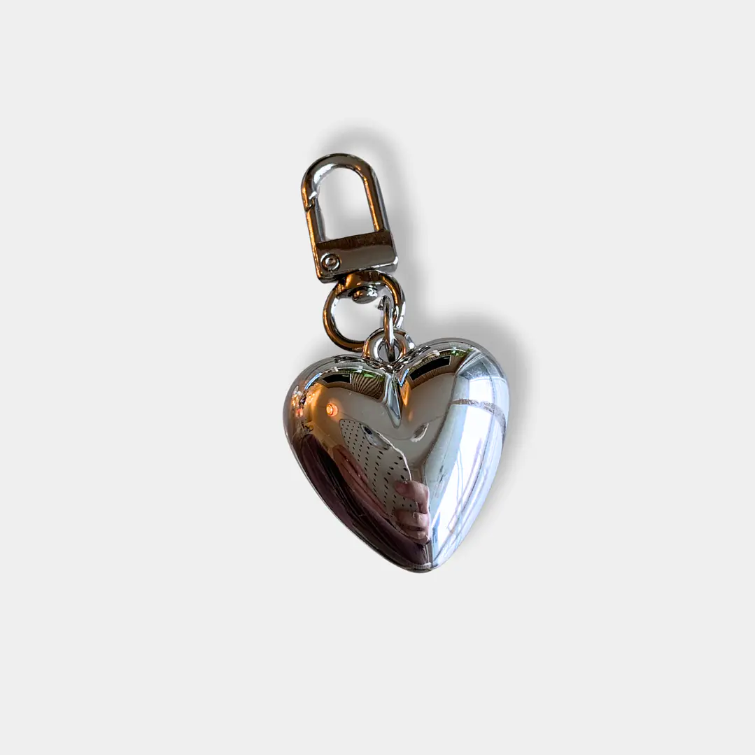 CHARM CORAZON PLATEADO 1