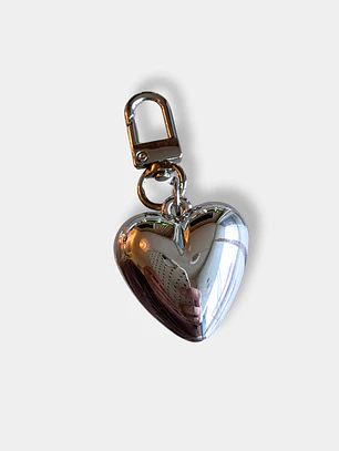 CHARM CORAZON PLATEADO