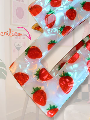 PINCHE RECTANGULAR ACRILICO FRUTILLAS