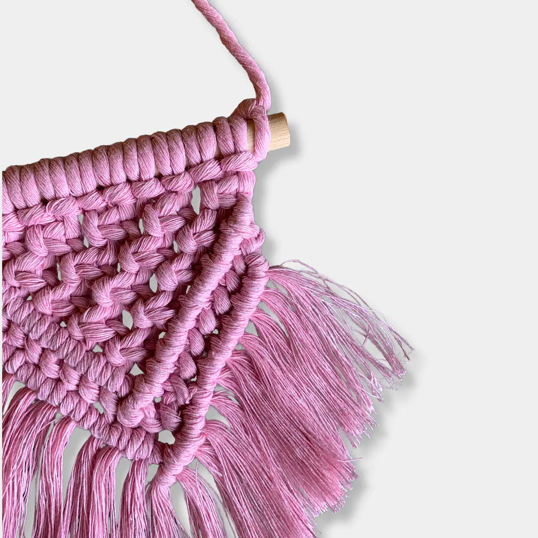 COLGANTE MACRAME ROSADO 2