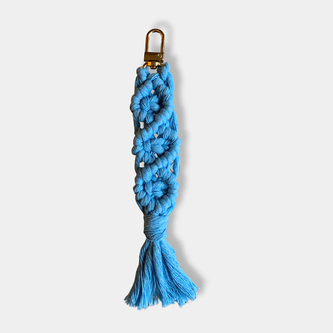 LLAVERO MACRAME PLANO CELESTE 1