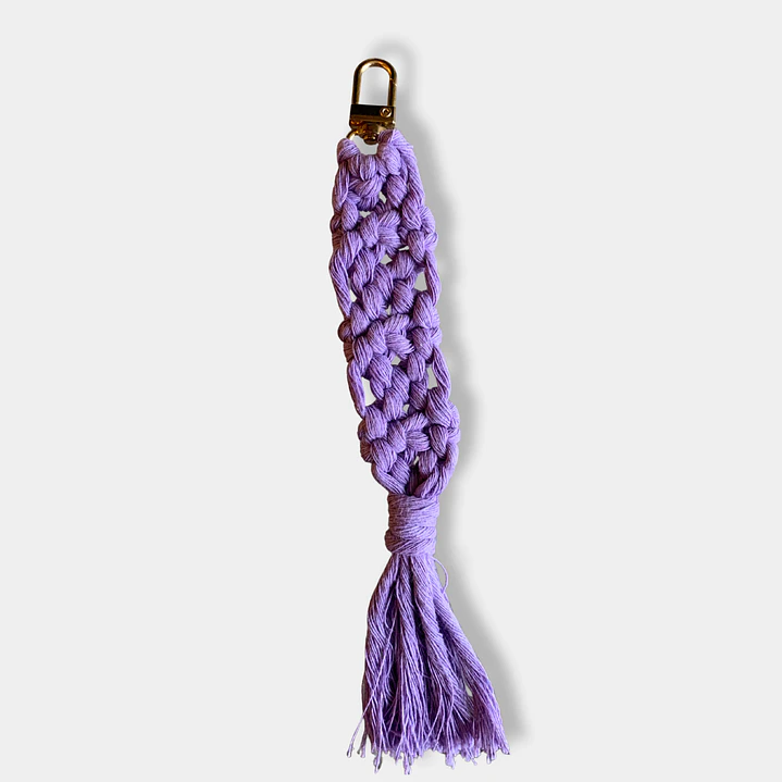 LLAVERO MACRAME PLANO MORADO 1