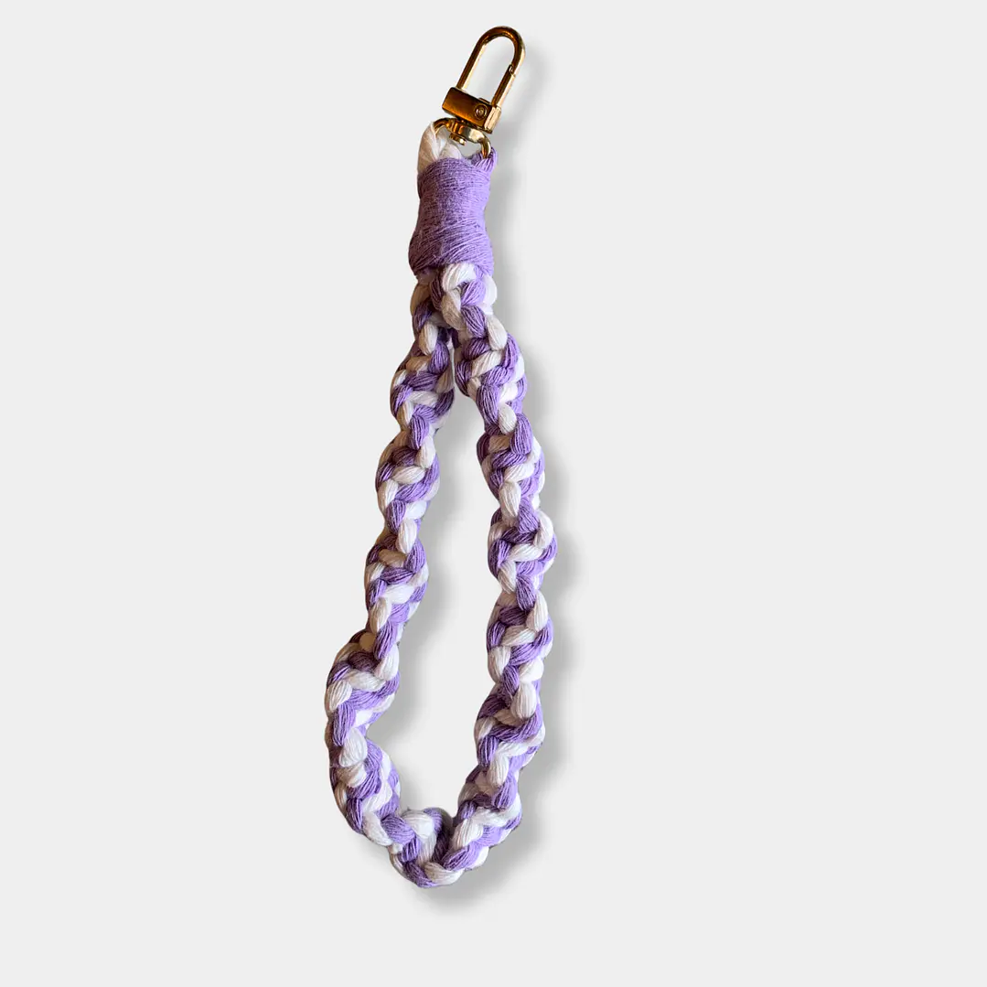 LLAVERO MACRAME TRENZADO MORADO 1