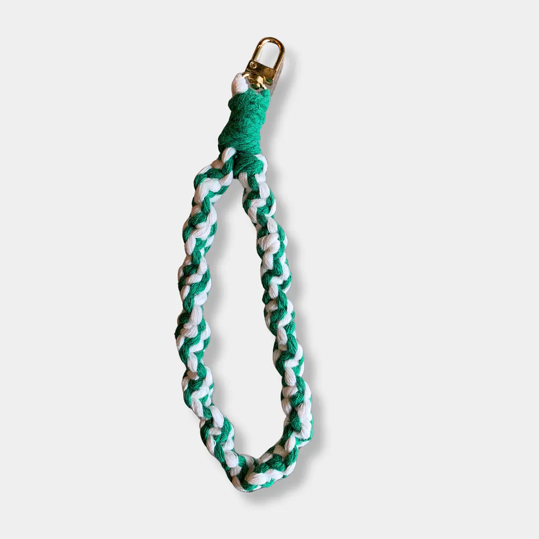 LLAVERO MACRAME TRENZADO VERDE 1