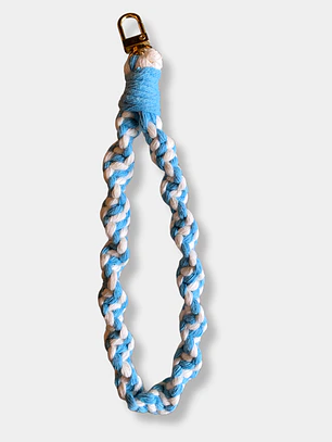 LLAVERO MACRAME TRENZADO CELESTE