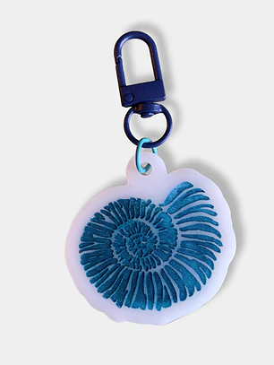 LLAVERO ACRILICO GRABADO CARACOL GANCHO AZUL