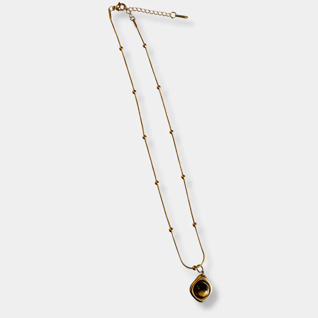 COLLAR CADENA FINA CON OJO TIGRE 1