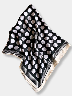 PAÑUELO NEGRO PUNTOS BLANCOS