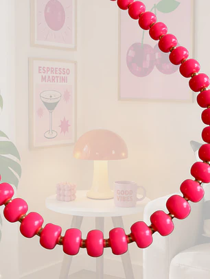 COLLAR FUCSIA Y MOSTACILLAS DORADAS