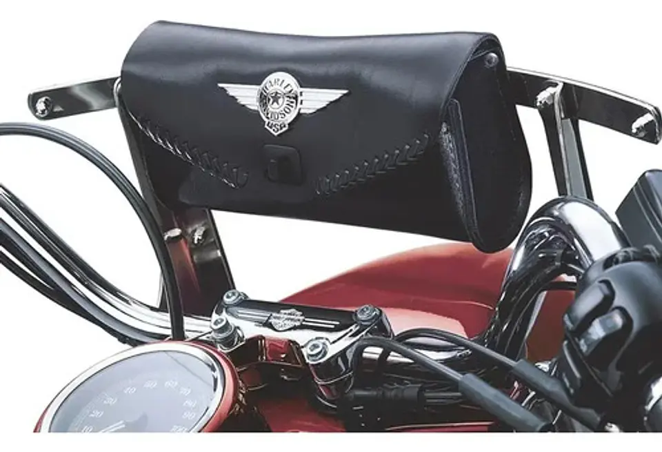 Harley-davidson Windshield Bag With Die-cast Concho 1