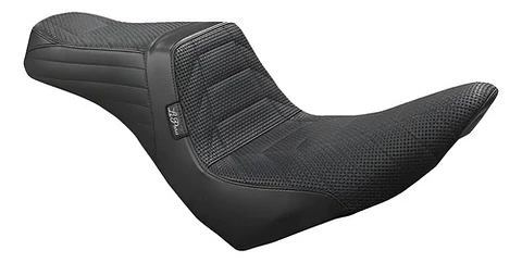 Le Pera Tailwhip Seat Track Pleated Harley Low Rider 2018+