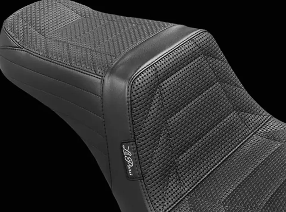 Le Pera Tailwhip Seat Track Pleated Harley Low Rider 2018+ 4